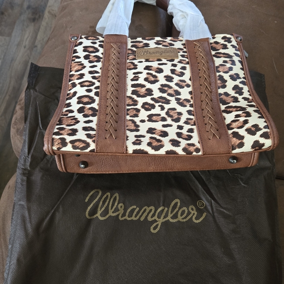 Wrangler Handbags - Wrangler Leopard Print Shoulder Tote in Brown and Cream